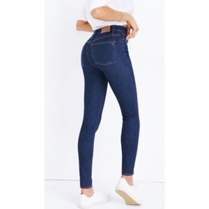 Madewell Curvy High-Rise Skinny Jeans in Lucille